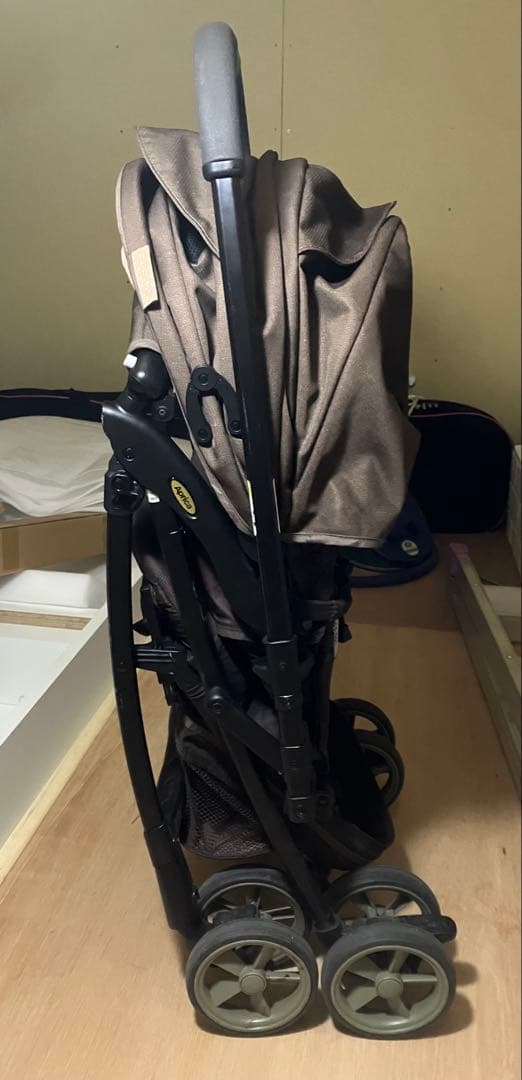 Aprica ベビーカー ブラウン