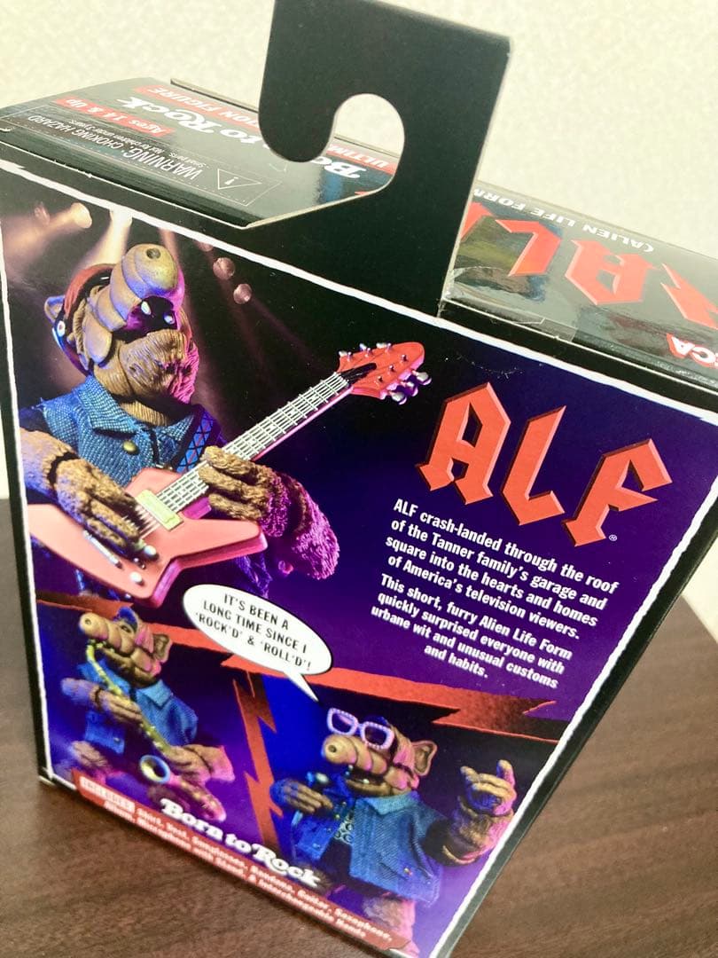 Toys-K-psycho アルフ ボーン・トゥ・ロック ver NECA