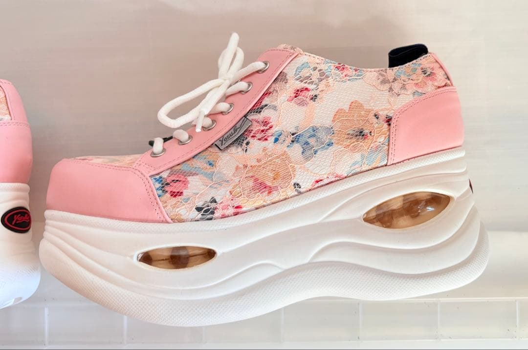 YOSUKE 花柄厚底シューズ　スニーカー