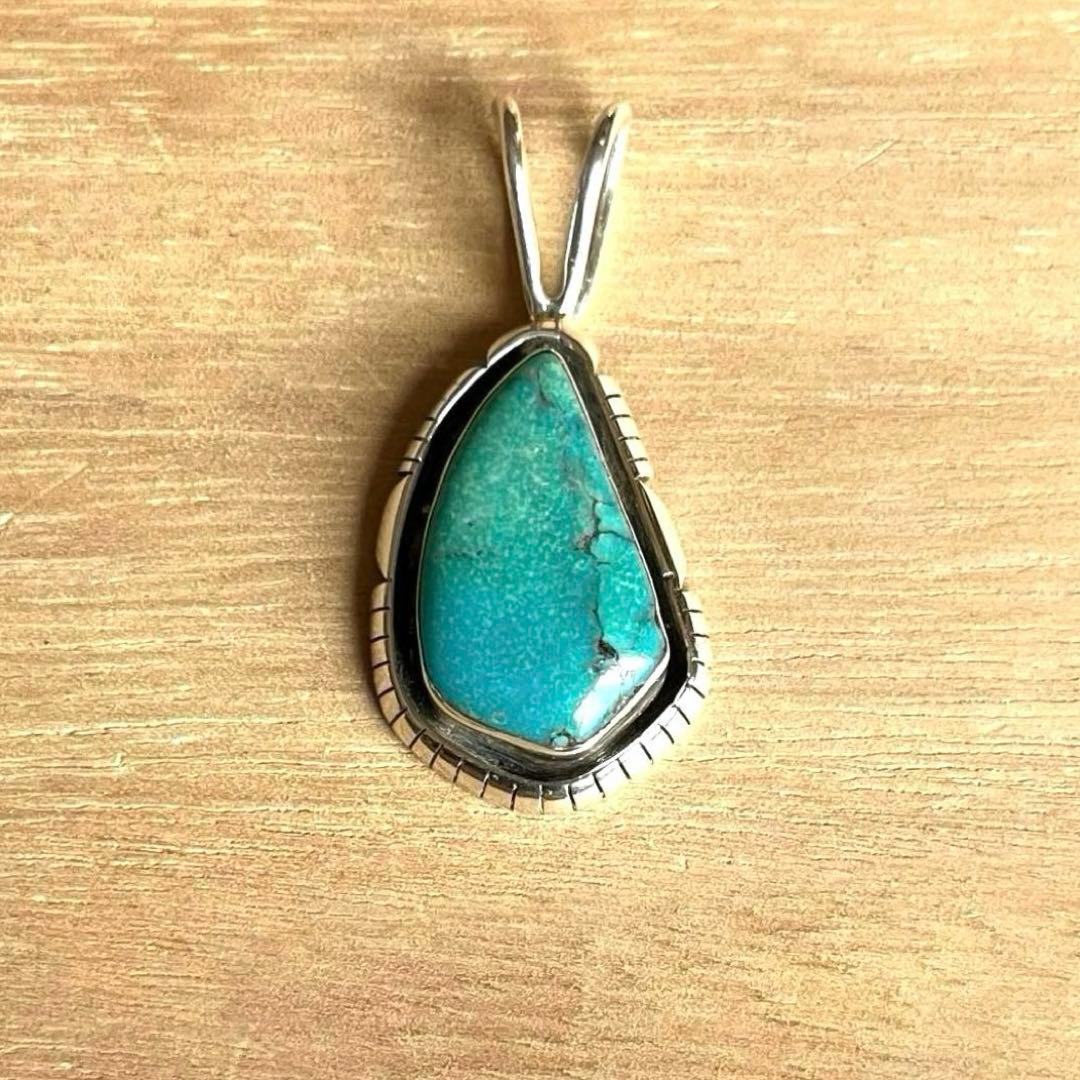 Navajo ナバホ TT ホールマークターコイズ STERLING ペンダント