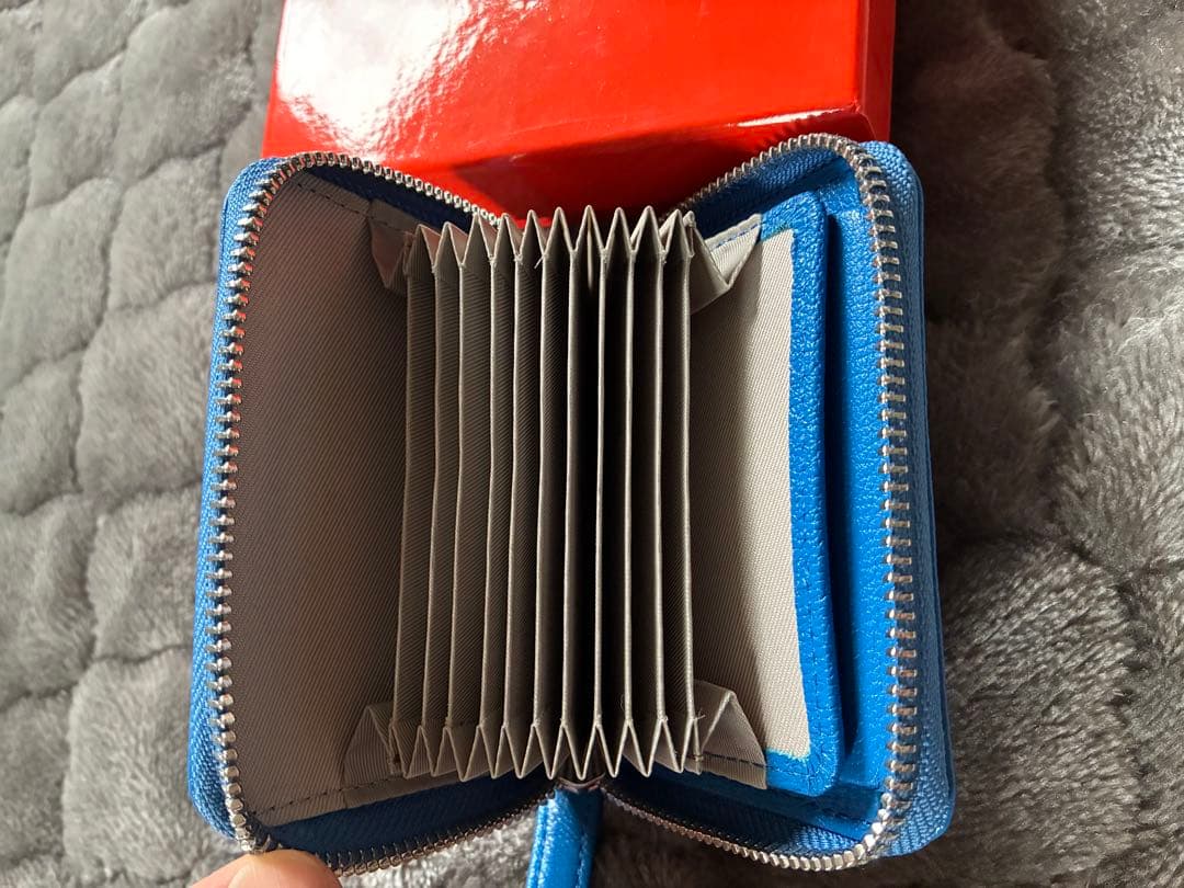 PEZキャラクター刺繍 二つ折り財布