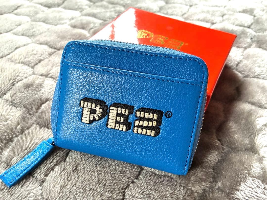 PEZキャラクター刺繍 二つ折り財布