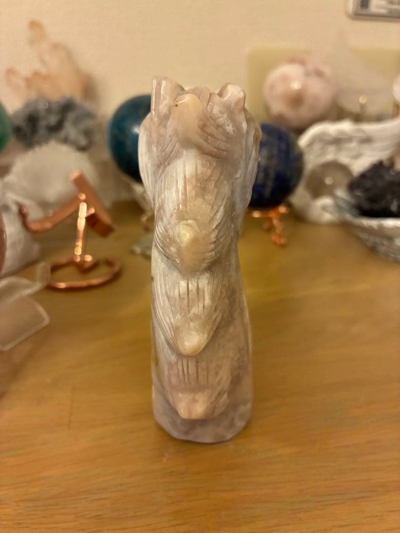 馬の石彫刻 ピンクアメジスト