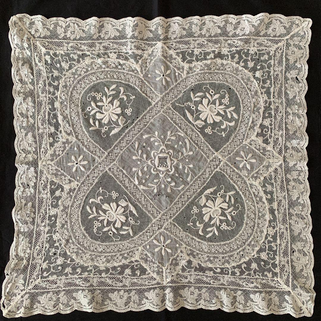 フランスアンティーク　ノルマンディレース・ドイリー