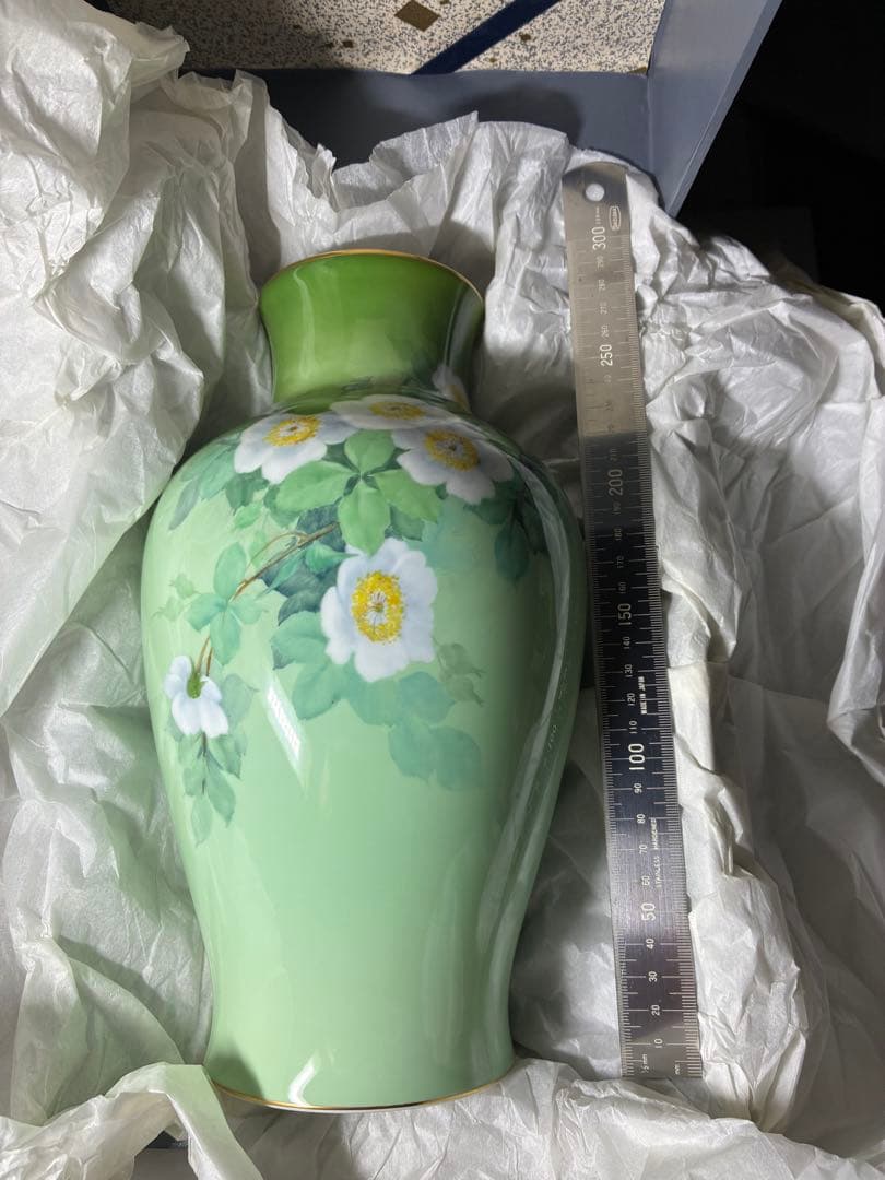 大倉陶園　花瓶 グリーン花柄