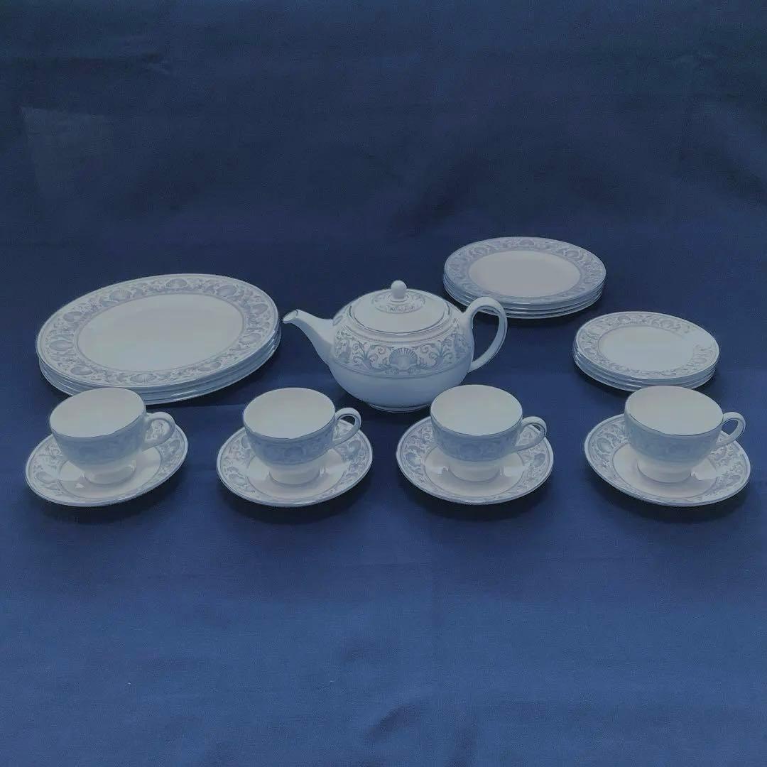 Wedgewood テーブルウェア（ドルフィンWHITEシリーズ一式）