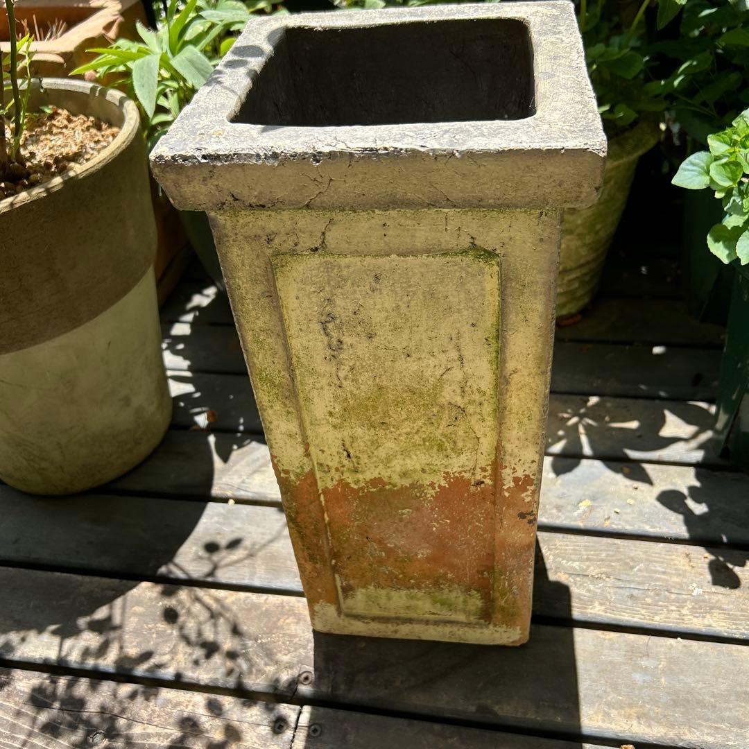 ワンダーデコールバードバスSMALL SHELL スクエア台座 雀のペア付き