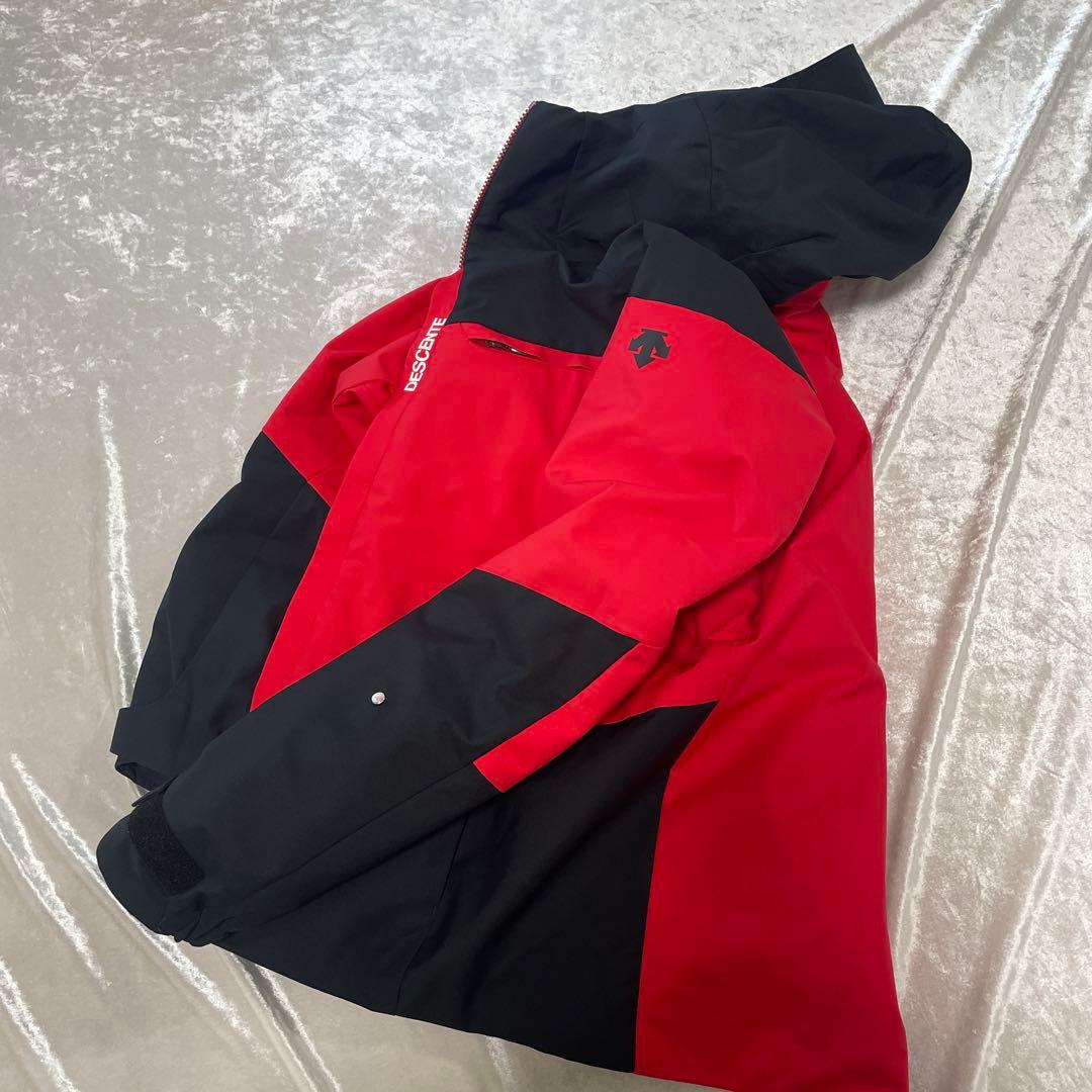 デサント　DESCENTE ロゴ　スノージャケット　スキー　ウィンタースポーツ