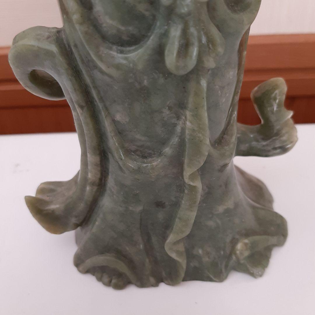 翡翠　観音様　重さ約1.7kg