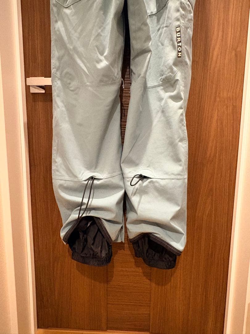 Burton スノーボードウェアセット　フロスナージャケット・リザーブビブパンツ