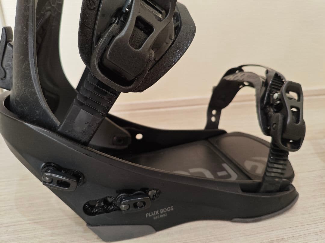 FLUX CV M フラックスバインディング　ビンディング