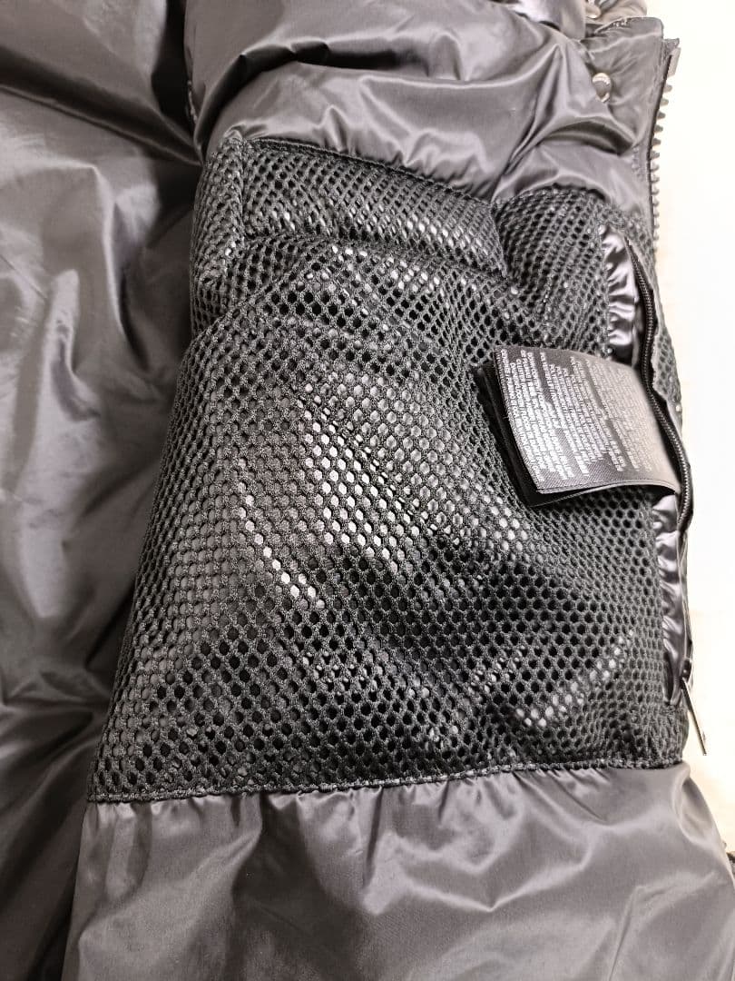 n*i様 BURBERRY LONDON ENGLAND ダウンベスト【XL相当