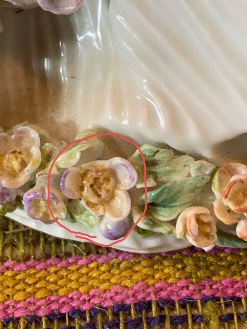 ロイヤルコペンハーゲン　アンティーク　レア民族衣装シリーズの女の子フィギュリン！