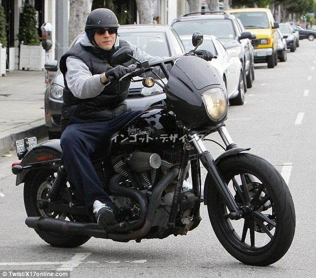 これぞ定番 ハーレー クォーターフェアリングセット DYNA ダイナ 06～ 黒