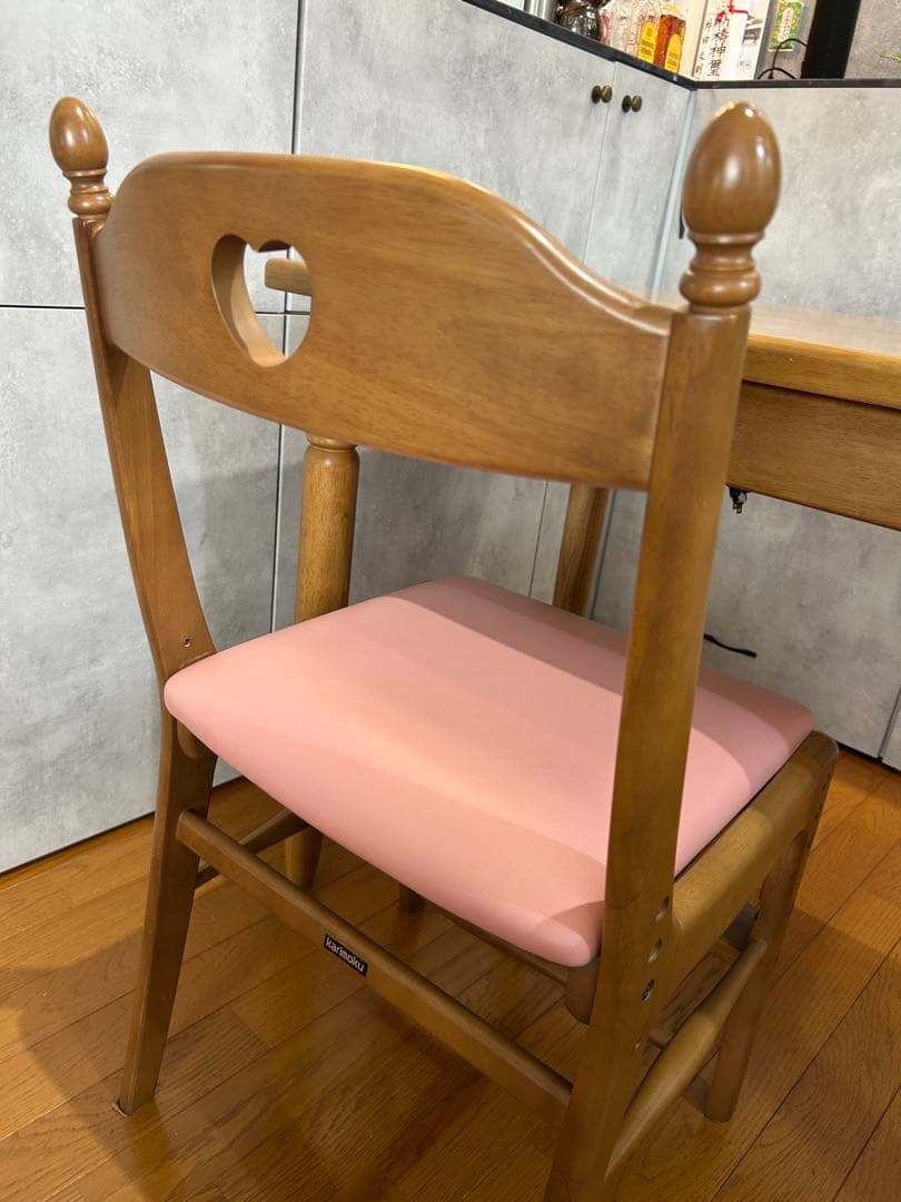 カリモク　机・イスと袖机（写真あり）の3点セット　⭐︎送料の関係で別売りです