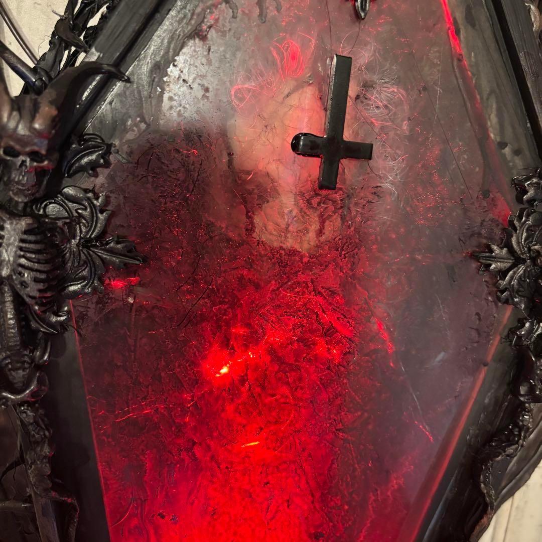 【Special Price】 血誓いの棺(少女)オブジェ