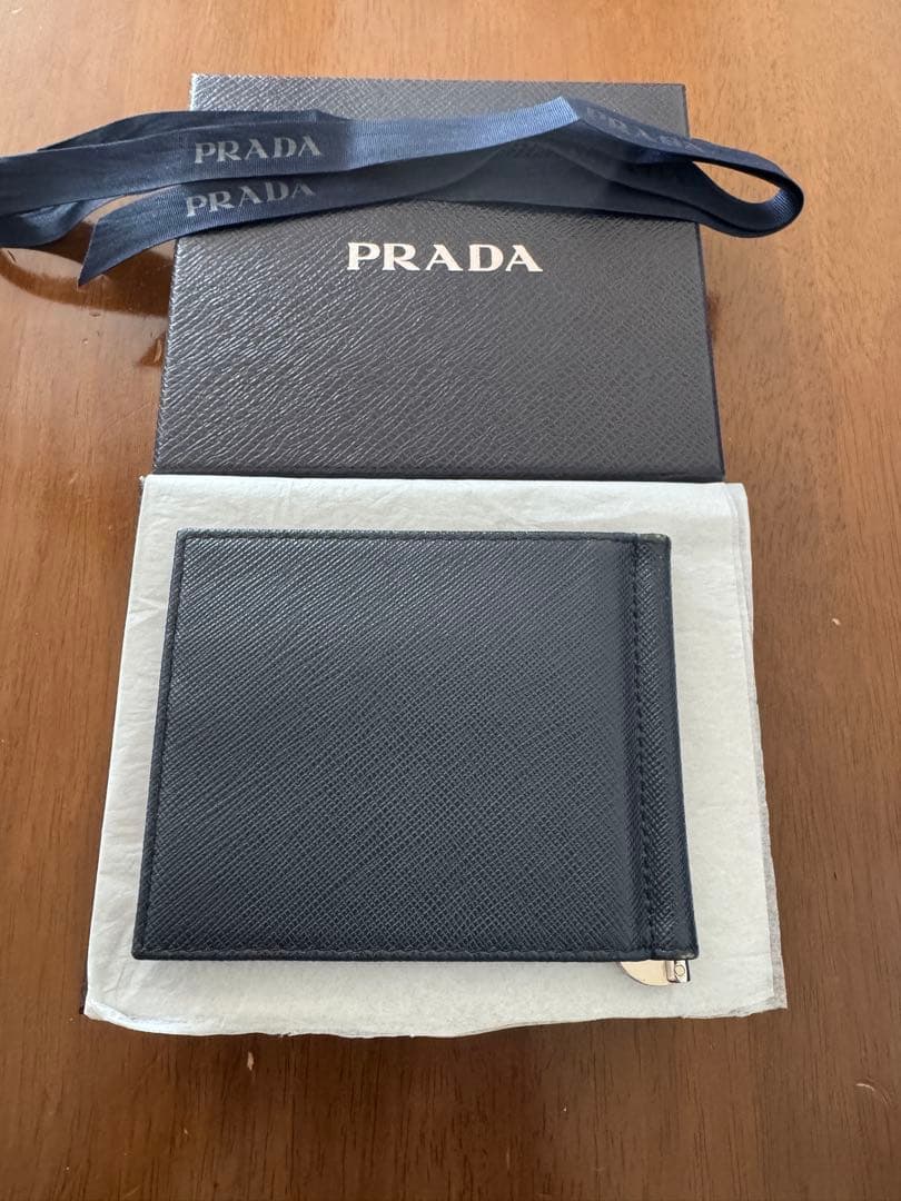 【新品】PRADA SAFFIANO BILL CLIP WALLET
