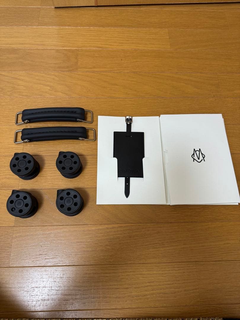 新品未使用品　クラシックキャビン用ホイール、ハンドル、タグ