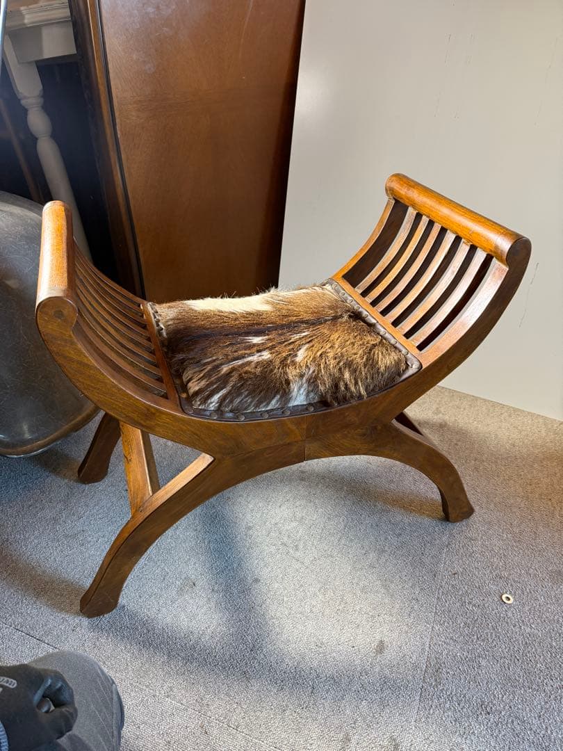 カルティニチェア スツール 毛付き座面 バリ家具 アンティーク 現状品