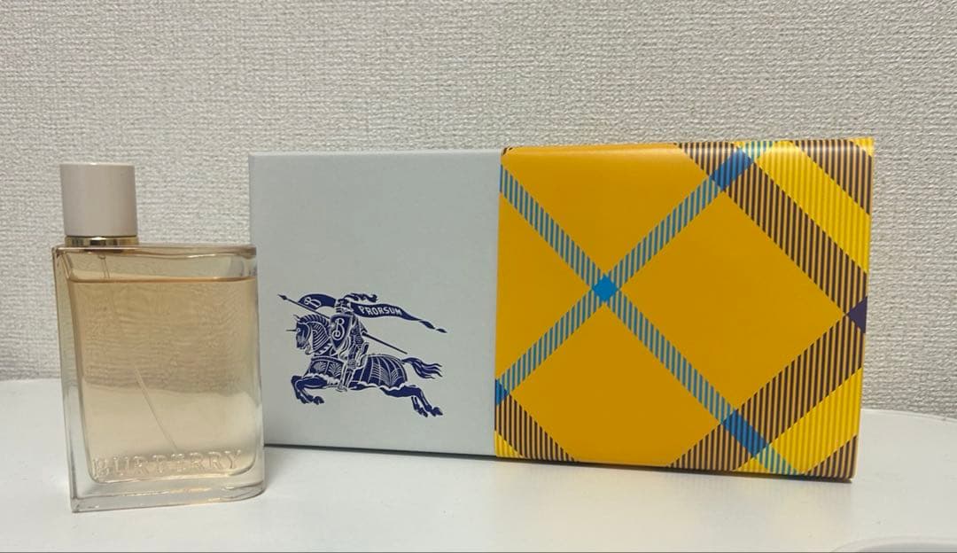 香水　Burberry HER ハー　ロンドンドリーム