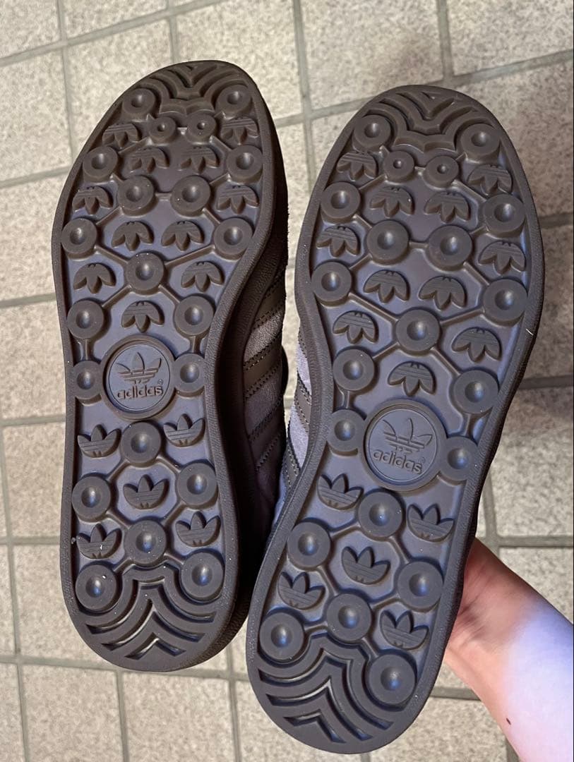 靴 GAZELLE INDOOR JS