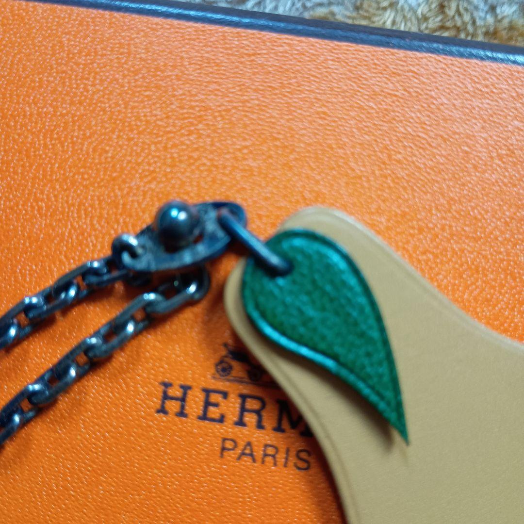 HERMES レザー チャーム 洋梨 ペア