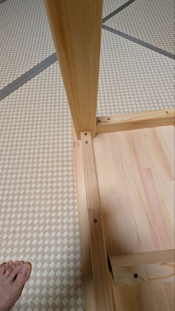 ローテーブル。赤松集成材36ミリ木材オイル仕上げ