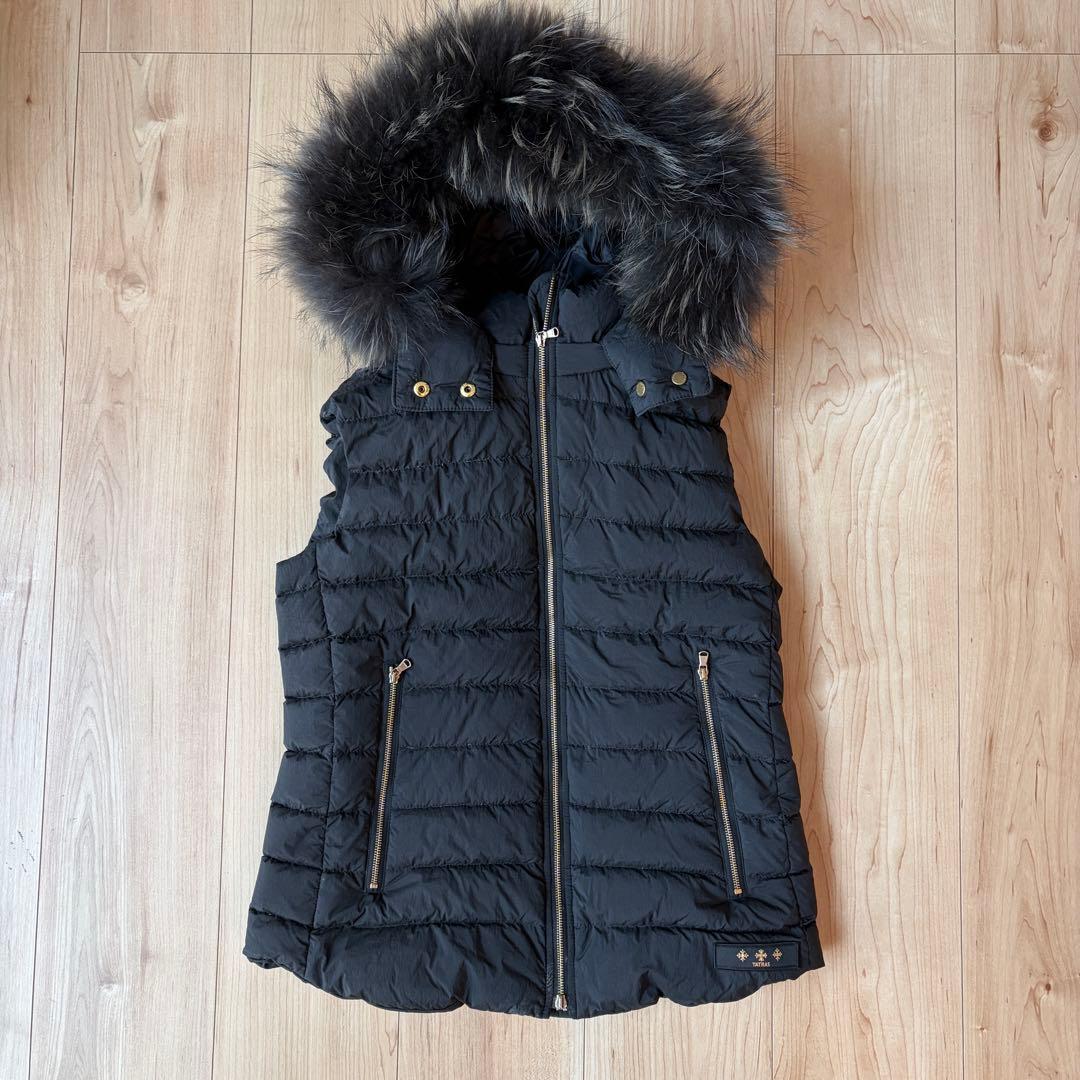 TATRAS タトラス　ダウンベスト　フードファー付き　黒