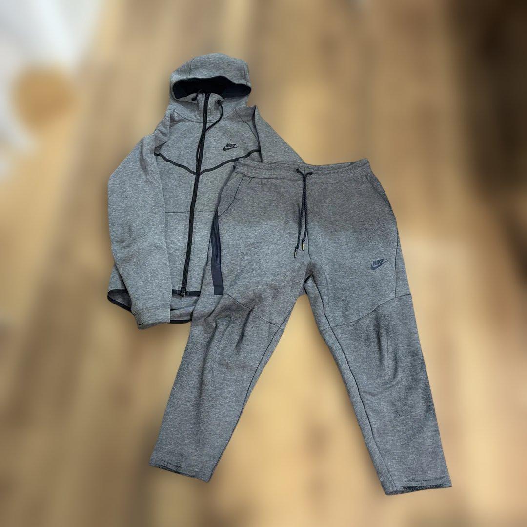 NIKE テックフリース　パーカー　ズボン