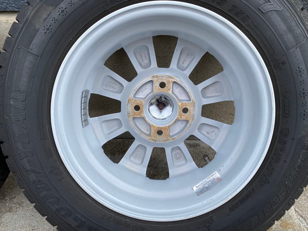 《yaa》ララパーム145/80R13 スタッドレスタイヤホワイトホイール