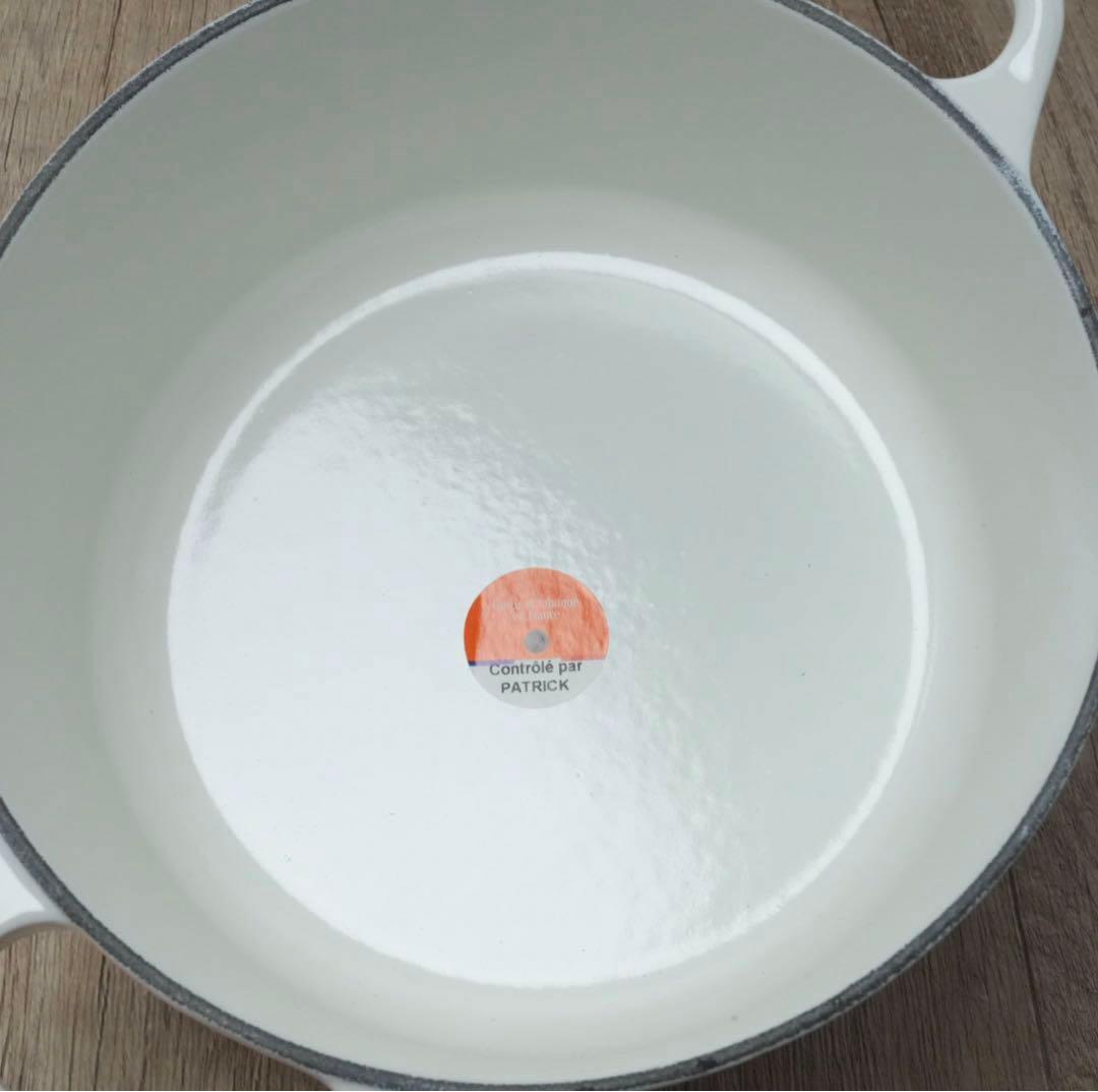 【新品】LE CREUSET　シグニチャーココット ロンド ホワイト　18cm