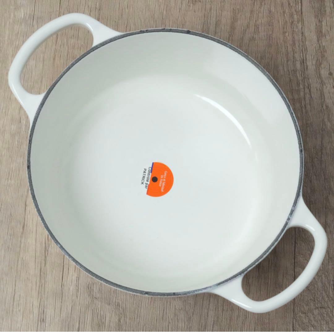 【新品】LE CREUSET　シグニチャーココット ロンド ホワイト　18cm