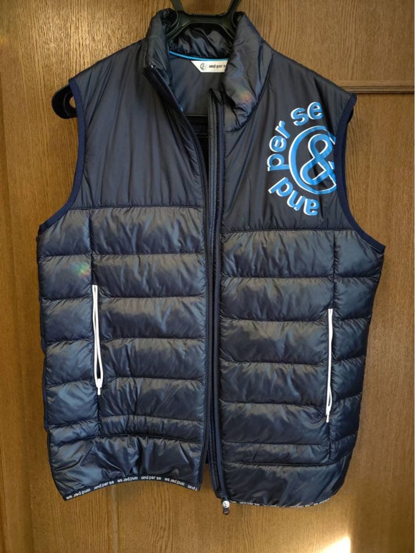 and per seのメンズ用中綿ゴルフ用ベスト