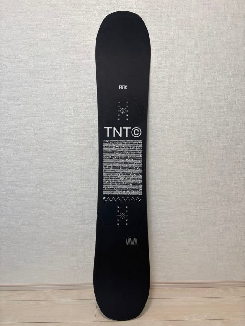 TNTC 143 スノーボード FLUXバインディングS、ケース付