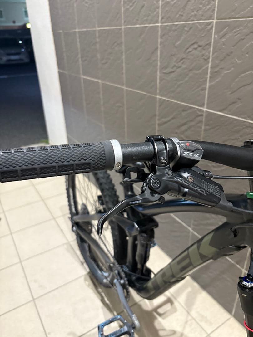 TREK remdy 8 バラ組　引き取り限定