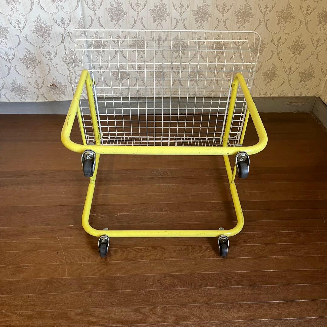 【アンティーク】昭和レトロ 黄色脚 白カゴ キャスター付ワイヤーラック 古道具