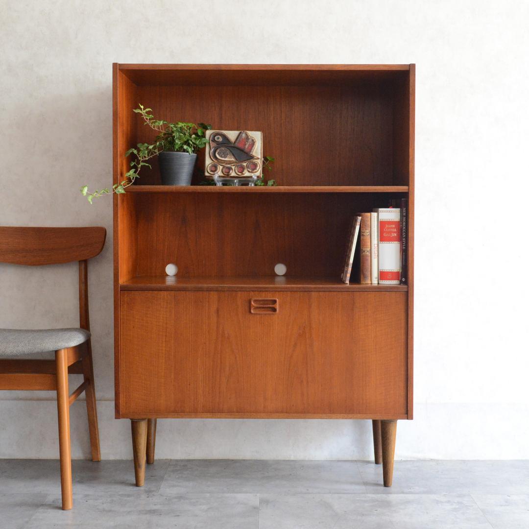 デンマーク 北欧ヴィンテージ チークシェルフ カップボード フラップ扉 北欧家具