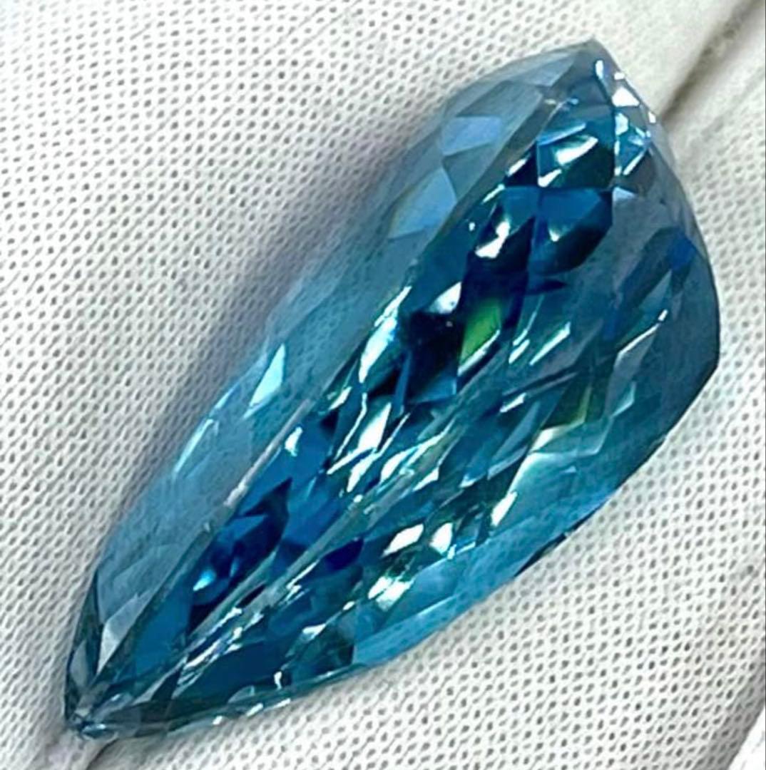 専用　宝石ルース　【希少な特大！最高品質ペアシェープ】天然ロンドンブルートパーズ