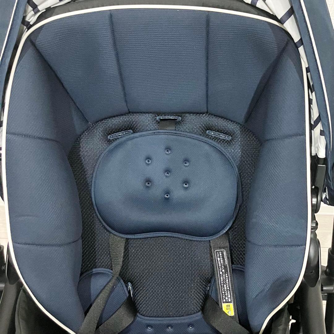 ラクーナクッションAE レインカバー付き　アップリカ　ベビーカー　ネイビー