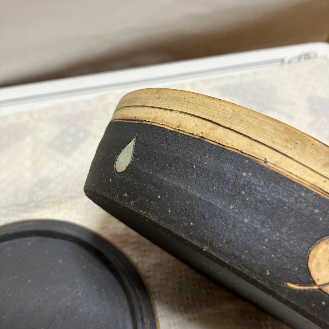 長田恵　ケース　猫　笠間焼　蓋物