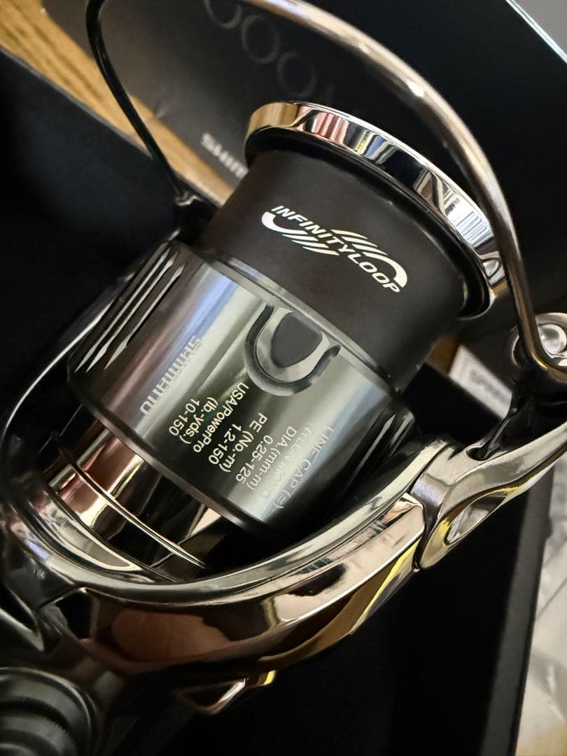 22 ステラ 3000MHG SHIMANO シマノ リール 3000 4000