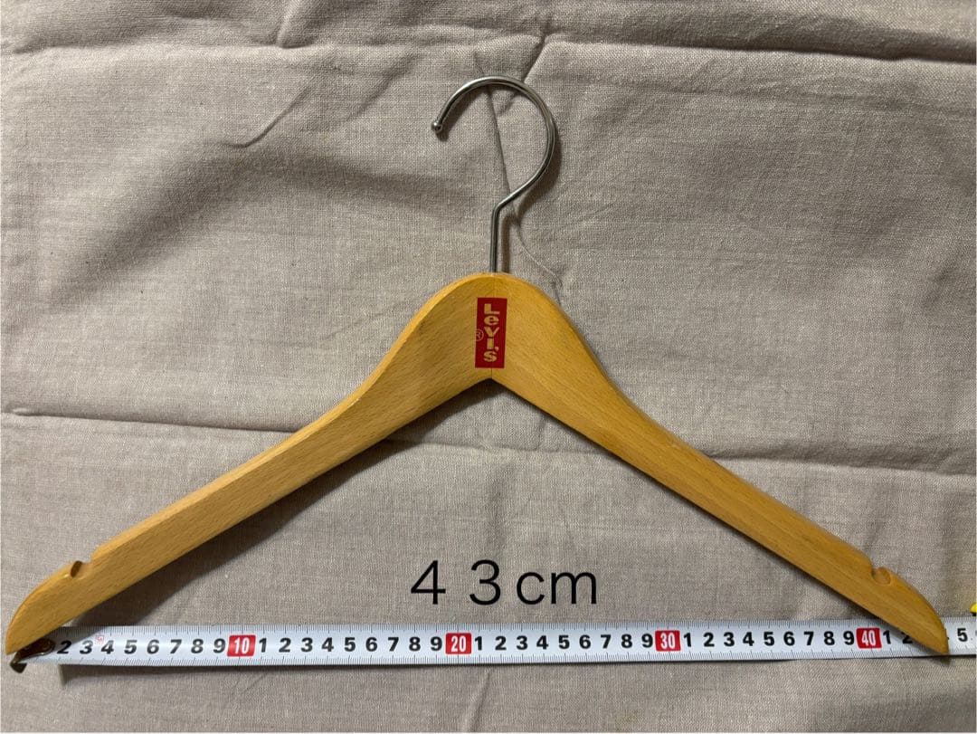 waaaaaaaaaa様 非売品Levi,s木製ハンガー20本+ボトム5本セット
