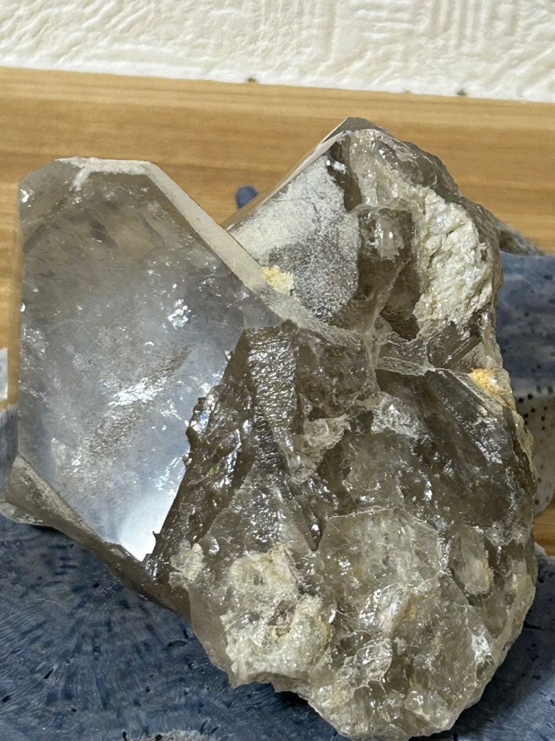 スモーキークォーツファントム　カオリナイト共生　天然石