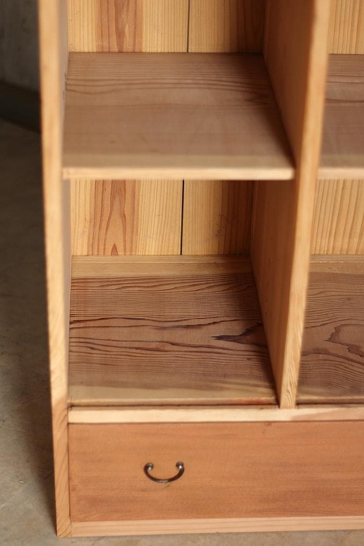 古い4マスの収納棚×木製引き出し　明治期　戸棚　本棚　食器棚　古家具　古道具