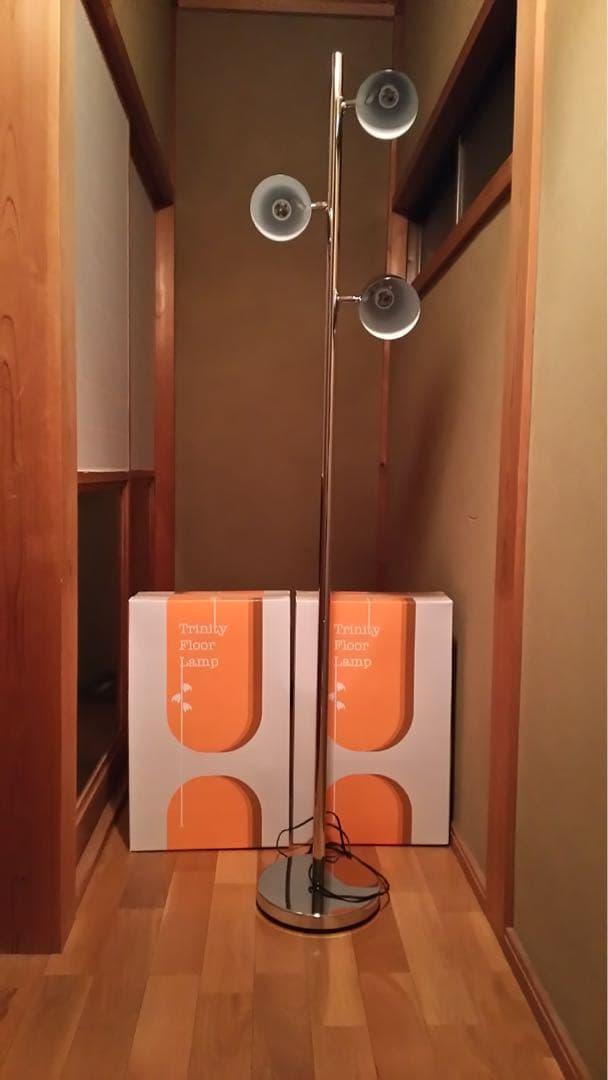 Trinity Floor Lamp 間接照明　フロアスタンド　4箱セットライト