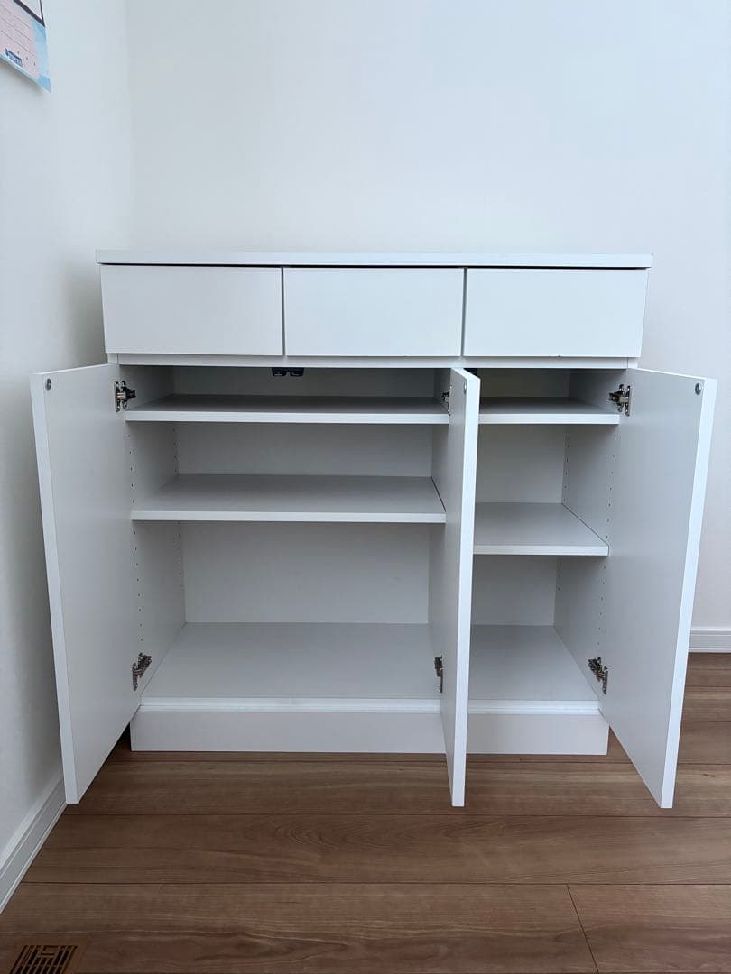 シンプル扉付き収納キャビネット(ホワイト)