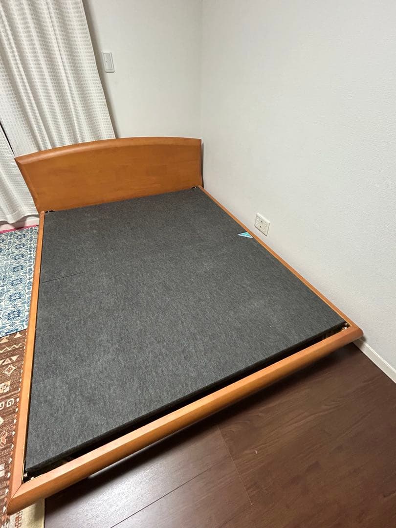 アクタス　ベットフレーム　クイーン