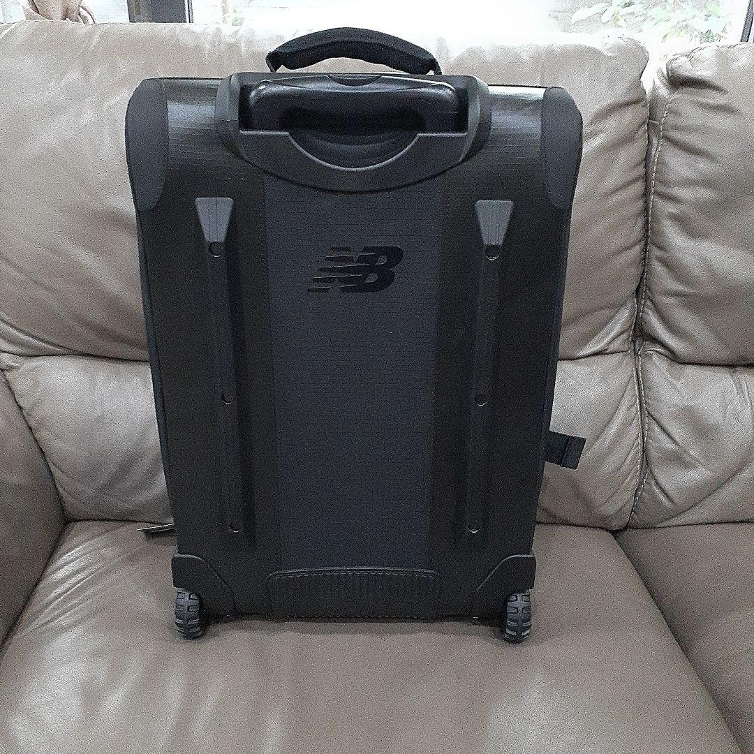 新品未使用☆ new balance キャリーバッグ