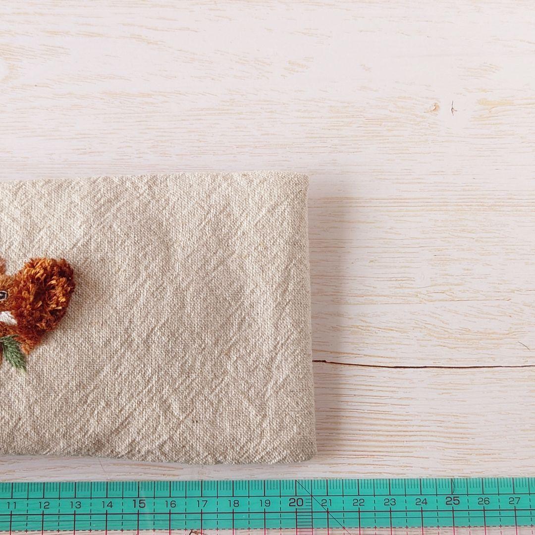 手刺繍入あずき/小豆のアイピロー【リス君とどんぐり】