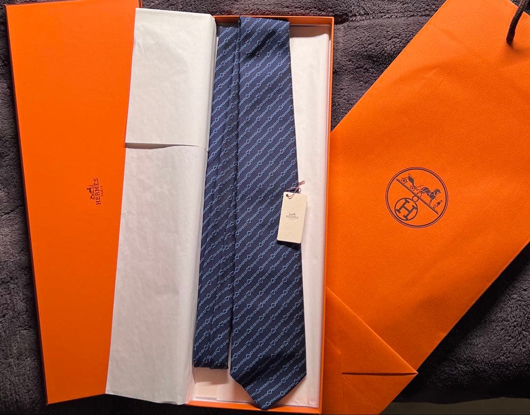 HERMES ネクタイ ネイビー チェーンパターン　ハート